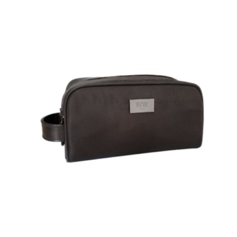 Men’s HUGO BOSS toiletry bag. NWOT!